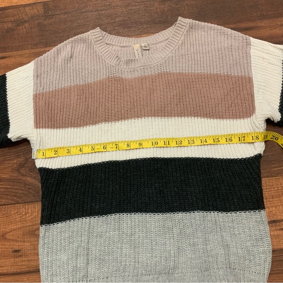MISIA Striped Color Block Knit Sweater Womens Size M Gray Pink Button Back - Picture 9 of 11